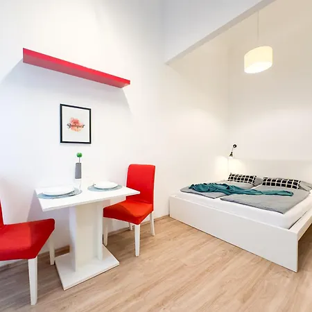 Apartment Spacious Buda Air Conditioning *