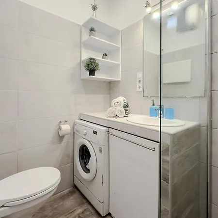 Spacious Buda Air Conditioning * Budapest