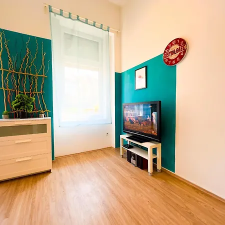 Spacious Buda Air Conditioning Apartment Budapest