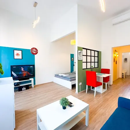 Spacious Buda Air Conditioning 부다페스트